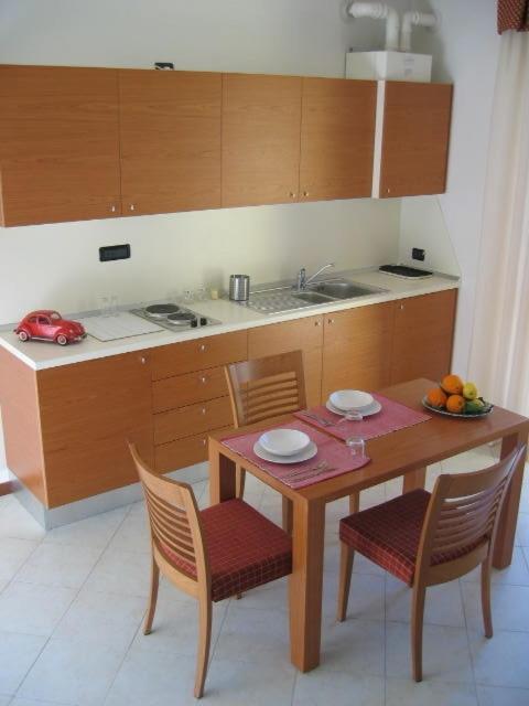 Residence Il Rampicante Monticelli Terme Room photo
